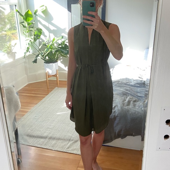 Stork & Babe Maternity Dress - Picture 2 of 6